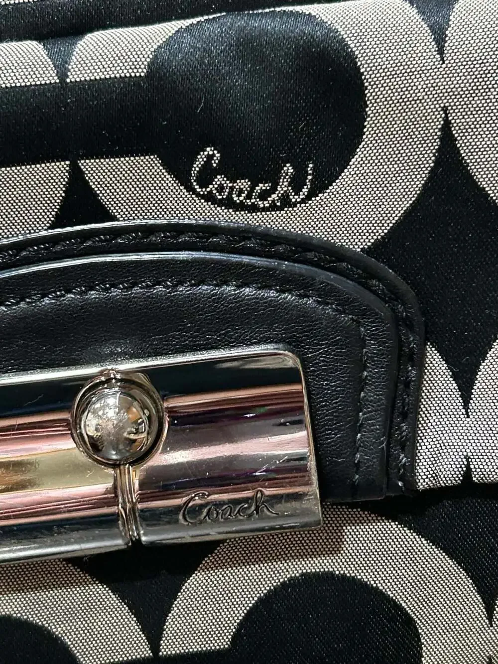 Authentic COACH Kristin Op Art Embossed Signature Jacquard Hand Bag